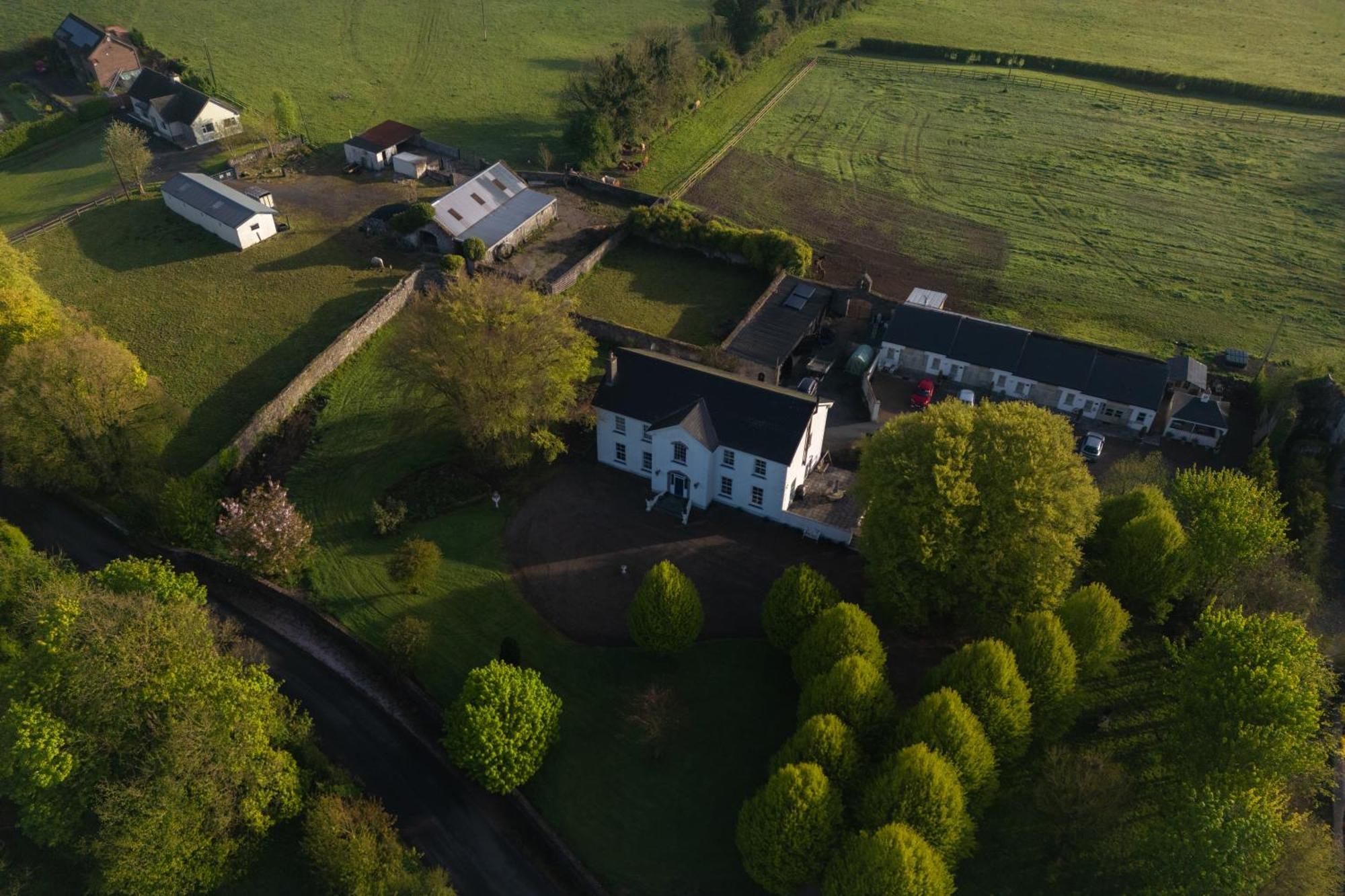 The Carriage Houses At Beechpark House Bunratty Exteriör bild